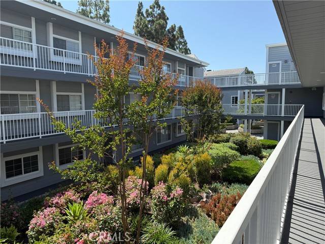 San Pedro (los Angeles), CA 90732,1406 Brett Place #209