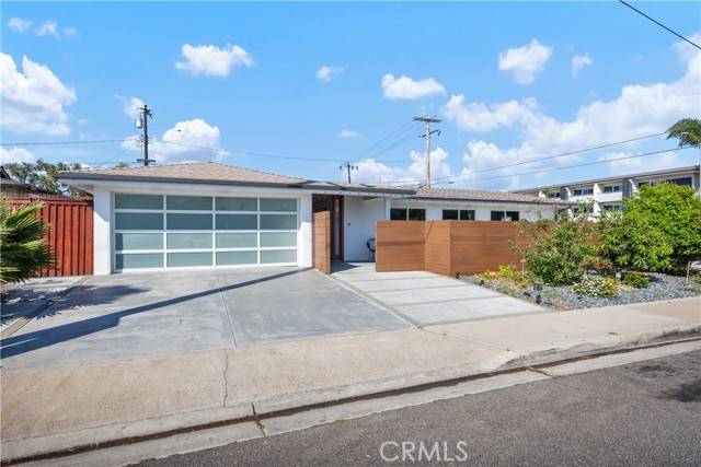 Costa Mesa, CA 92627,496 E 16th