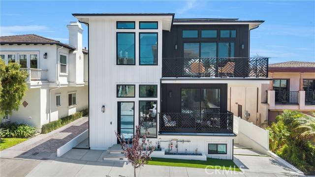 Hermosa Beach, CA 90254,926 17th St