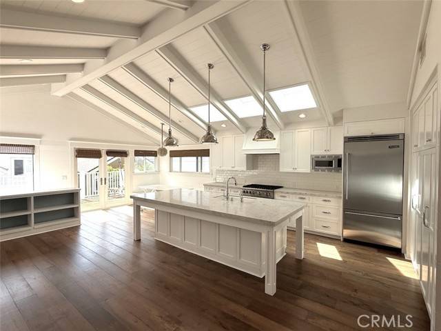 Manhattan Beach, CA 90266,524 13th Street