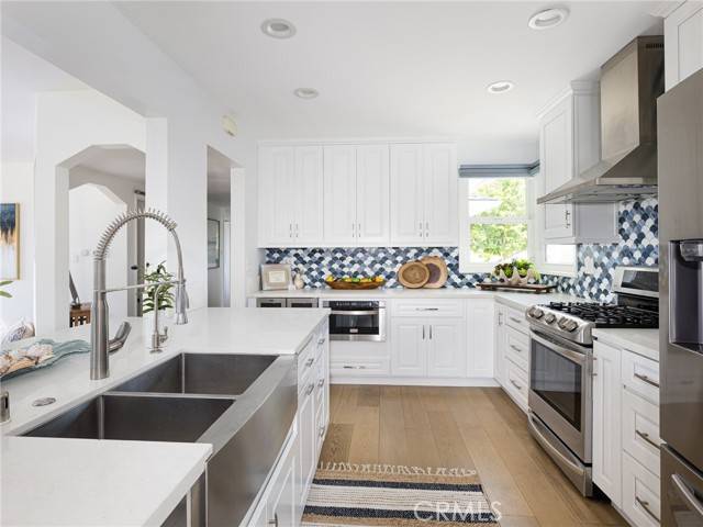 Redondo Beach, CA 90277,237 Via Los Miradores