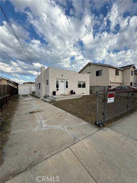Hawthorne, CA 90250,11864 Gale Avenue