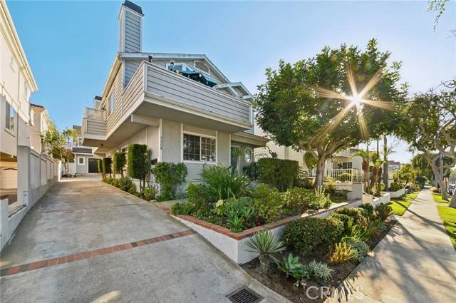 Redondo Beach, CA 90277,1118 Vincent Street #B