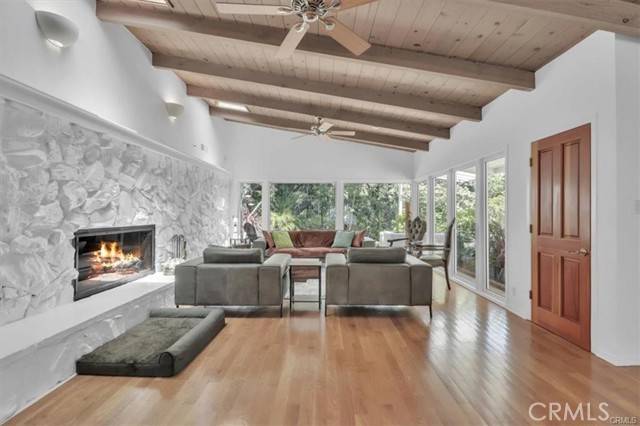 Beverly Hills, CA 90210,9466 Hidden Valley Place