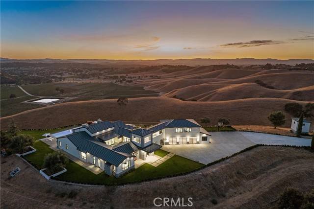 Paso Robles, CA 93446,888 Camino Vina