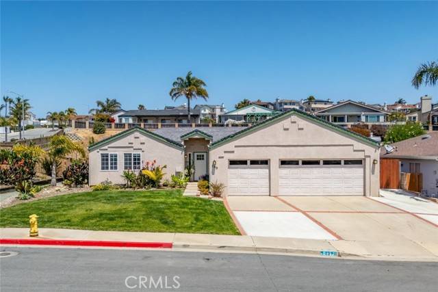 Pismo Beach, CA 93449,289 Irish Way