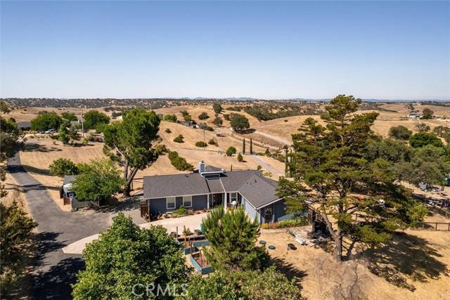 Paso Robles, CA 93446,5175 White Tail Place