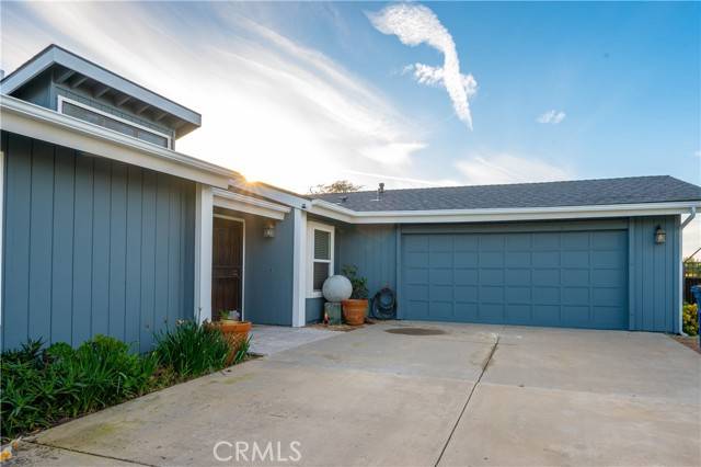 Paso Robles, CA 93446,5175 White Tail Place