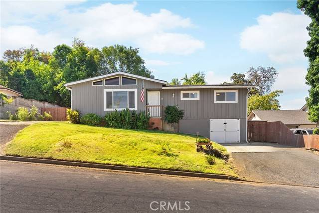 Oroville, CA 95966,22 Oak Park Way