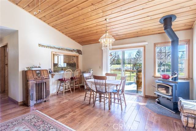 Weed, CA 96094,16834 Lake Shore Drive