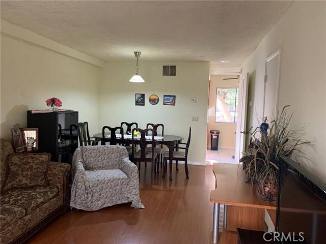 North Hills (los Angeles), CA 91343,9834 Sepulveda Boulevard #112