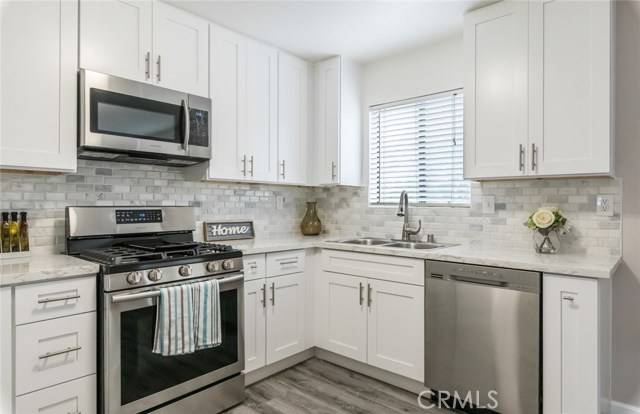 Sylmar (los Angeles), CA 91342,14201 Foothill Boulevard #40