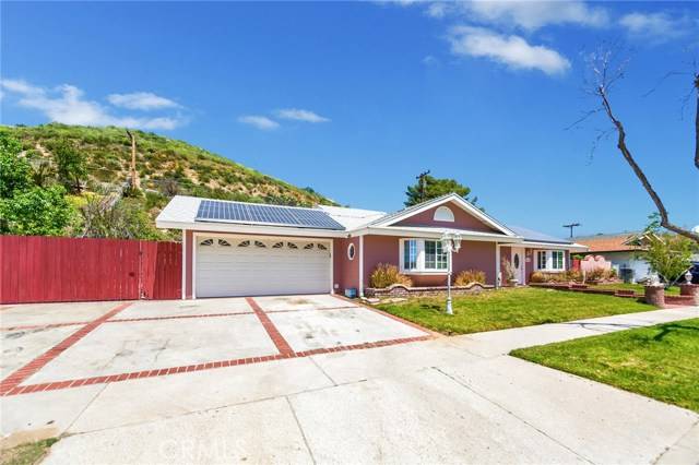 Canyon Country (santa Clarita), CA 91351,19741 Merryhill Street