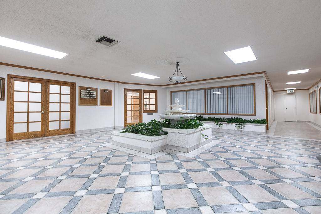 Encino (los Angeles), CA 91436,15915 Ventura Boulevard