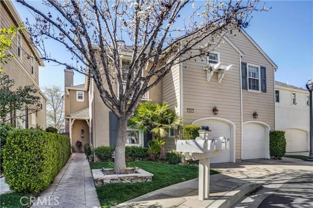 Valencia (santa Clarita), CA 91355,27011 Waterside Court