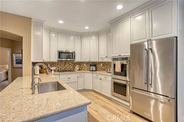 Thousand Oaks, CA 91362,3197 Clarita Court