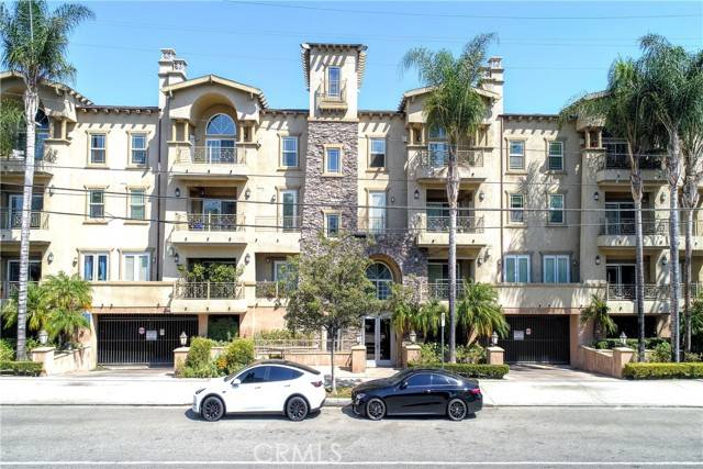 North Hollywood (los Angeles), CA 91602,10715 Camarillo Street #310