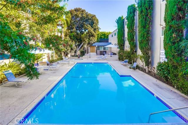 West Hollywood, CA 90069,972 Larrabee Street #218