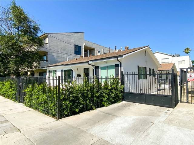 North Hollywood (los Angeles), CA 91601,5238 Denny Avenue #A