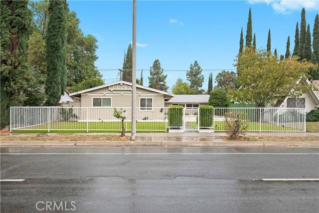 West Hills (los Angeles), CA 91307,23830 Vanowen Street