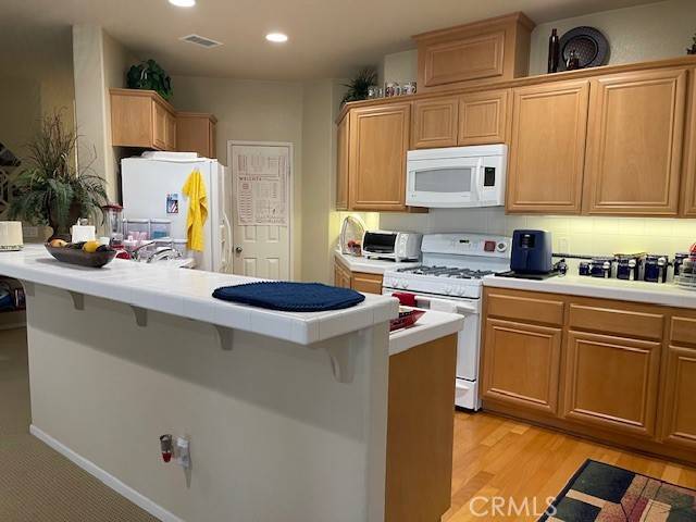 Valencia (santa Clarita), CA 91355,24390 Cavalini Place