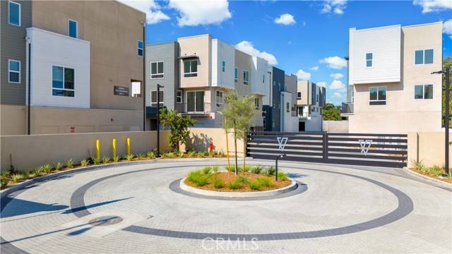 North Hills (los Angeles), CA 91343,9419 N Sepulveda Blvd #5