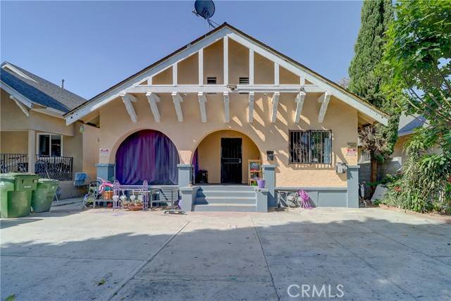 Los Angeles, CA 90011,834 E 33rd Street