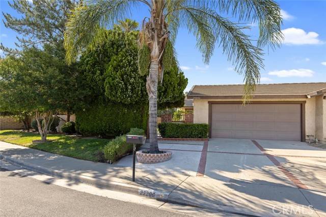 Valencia (santa Clarita), CA 91355,23206 Faisan Court