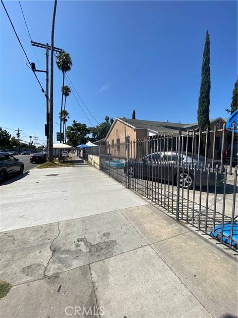 Los Angeles, CA 90044,500 W 60th Street