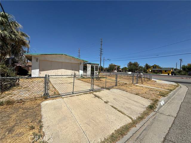 Lancaster, CA 93534,1003 W Avenue J6