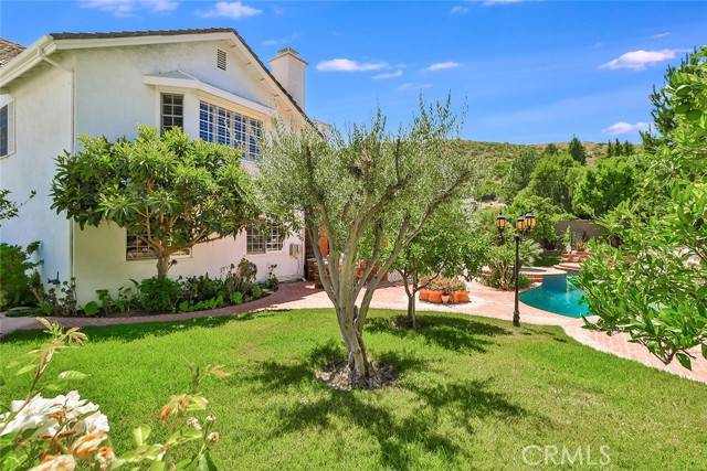 Agoura Hills, CA 91301,29515 Weeping Willow Drive