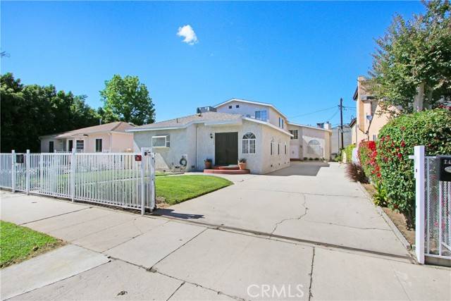 Van Nuys (los Angeles), CA 91401,14349 Tiara Street