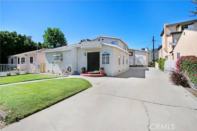 Van Nuys (los Angeles), CA 91401,14349 Tiara Street