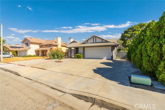 Lancaster, CA 93535,1023 Edie Way