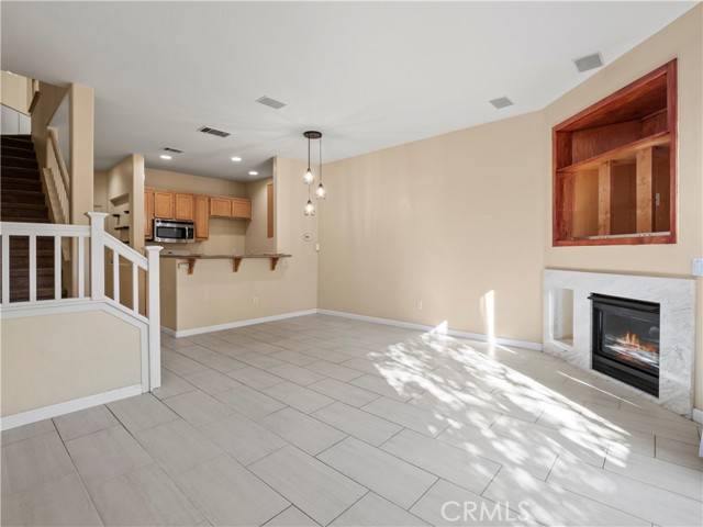 Valencia (santa Clarita), CA 91354,27024 Wolf Creek Trail #22