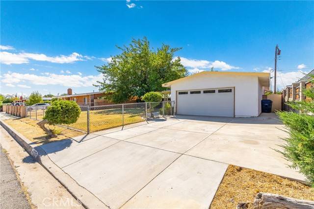 Palmdale, CA 93550,1612 E Avenue Q11