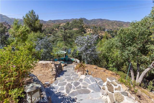 Agoura Hills, CA 91301,2229 Pinecrest Road