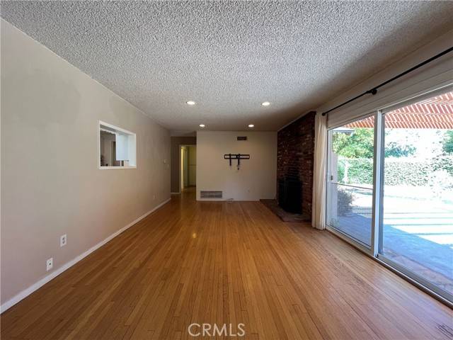 Canoga Park (los Angeles), CA 91304,22323 Cantara Street