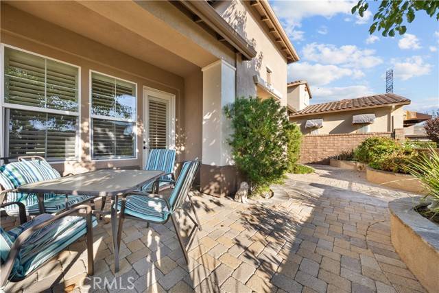 Valencia (santa Clarita), CA 91354,23815 Balsa Court