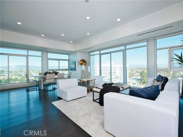 Marina Del Rey, CA 90292,3111 Via Dolce #802