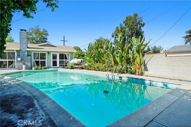 West Hills (los Angeles), CA 91307,7460 Shoup Avenue