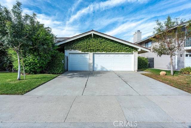 Valencia (santa Clarita), CA 91355,25156 Avenida Rondel