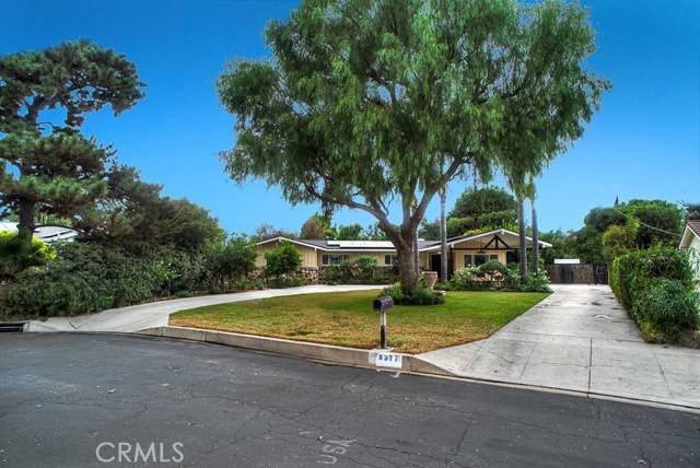 Northridge (los Angeles), CA 91325,8377 Paso Robles Avenue