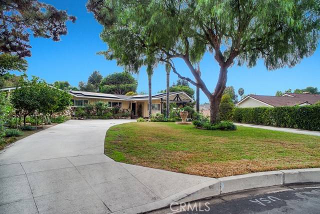 Northridge (los Angeles), CA 91325,8377 Paso Robles Avenue