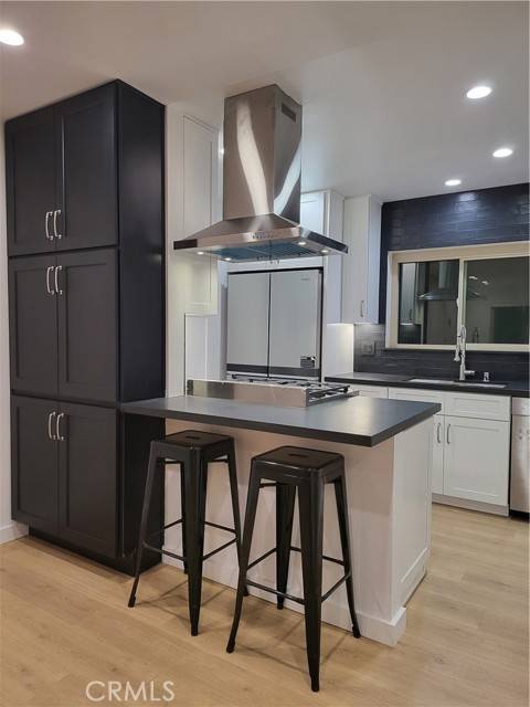 Woodland Hills (los Angeles), CA 91367,6050 Nevada #17