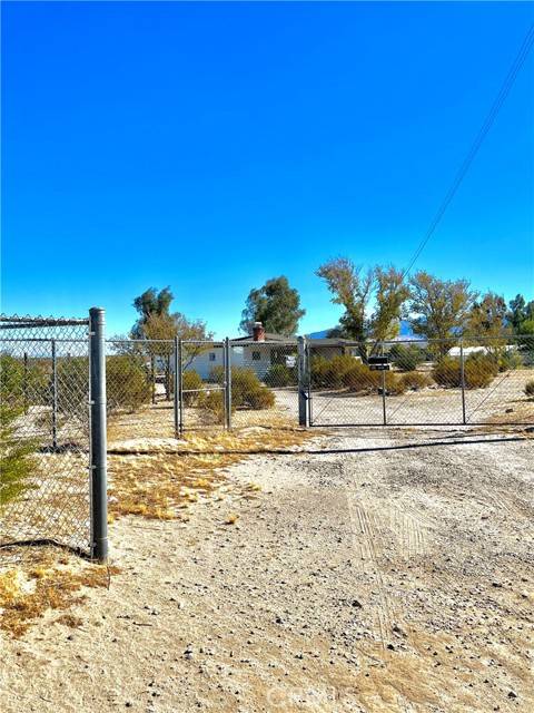 Llano, CA 93544,37118 185th Street