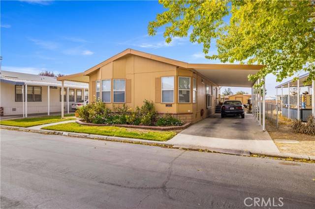 Lancaster, CA 93535,2121 E Avenue I #75