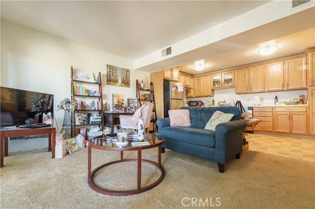 Sherman Oaks, CA 91403,14850 Hesby Street #202