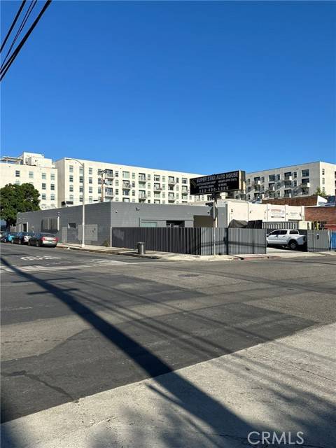 Los Angeles, CA 90038,1160 N Las Palmas Avenue