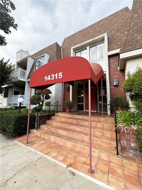 Sherman Oaks, CA 91423,14315 Riverside Drive #207